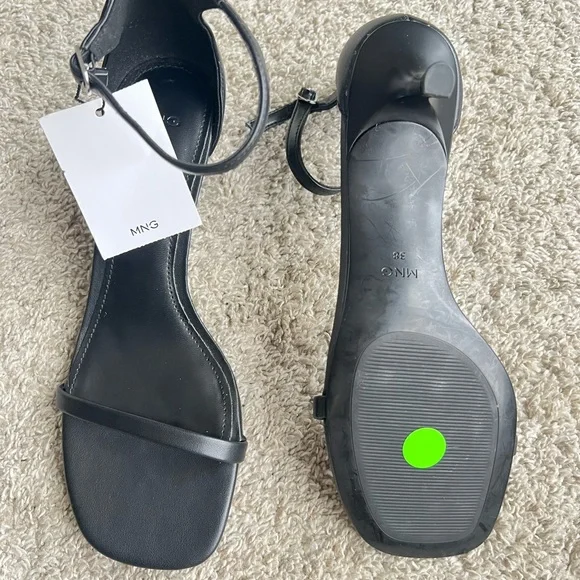 Mango Elegant Black Heeled Sandals. Size 8 - Picture 5 of 5